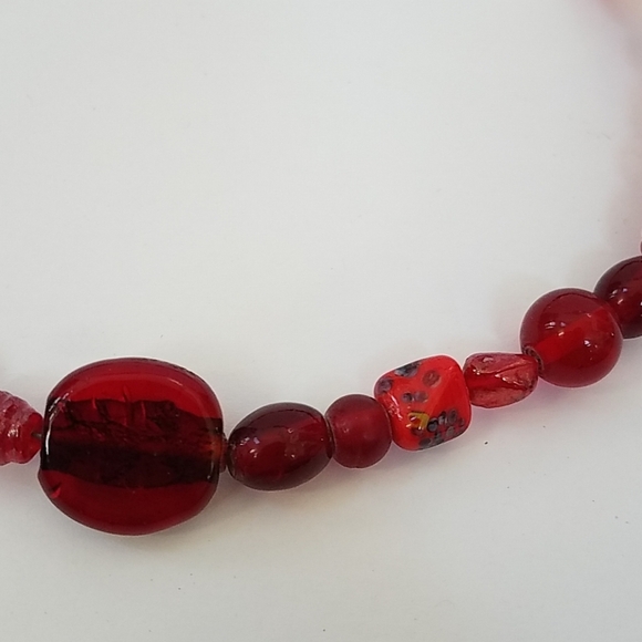 Red Glass Bead Chocker Necklace - Picture 5 of 9